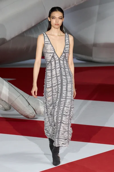 Look 15